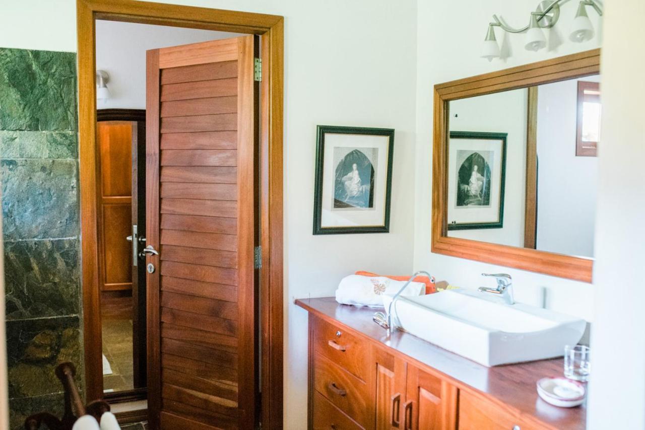 The River House Bed and Breakfast Tamarin Esterno foto